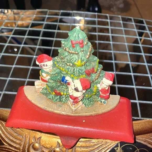 Vintage solid cast iron stocking holder elves trimming Christmas tree green red - Picture 3 of 6